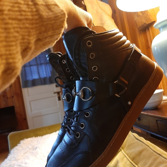 Gucci Sneakers & matching belt - Picture 10 of 10